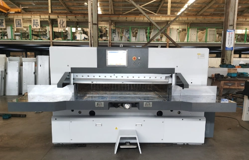 Program Control Automatic Hydraulic High Speed Paper Cutter (166F)